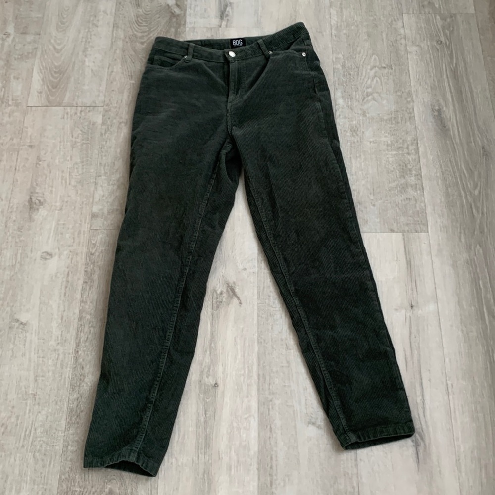BDG Mom High-Rise Cords EUC